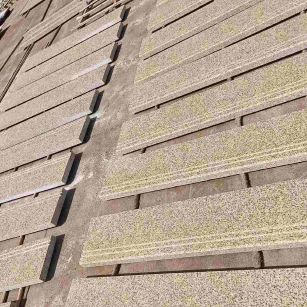 武汉 黄金麻花岗岩光面楼梯踏步