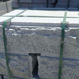 武汉 芝麻白花岗岩自然面成品