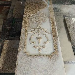 武汉 黄金麻花岗岩异形加工雕刻栏杆大柱