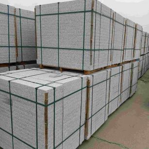 武汉 白麻花岗岩石材荔枝面地铺石（300*600*50）