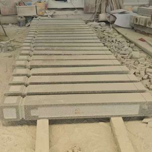 武汉 芝麻白异形加工雕刻-栏杆大柱，方柱