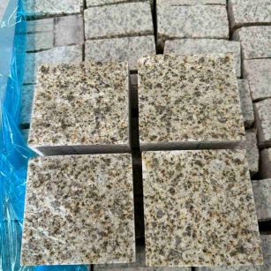 武汉 黄金麻花岗岩自然面小方块，弹石，马蹄石等