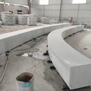 武汉芝麻白花岗岩石板材 园林光面弧形坐凳