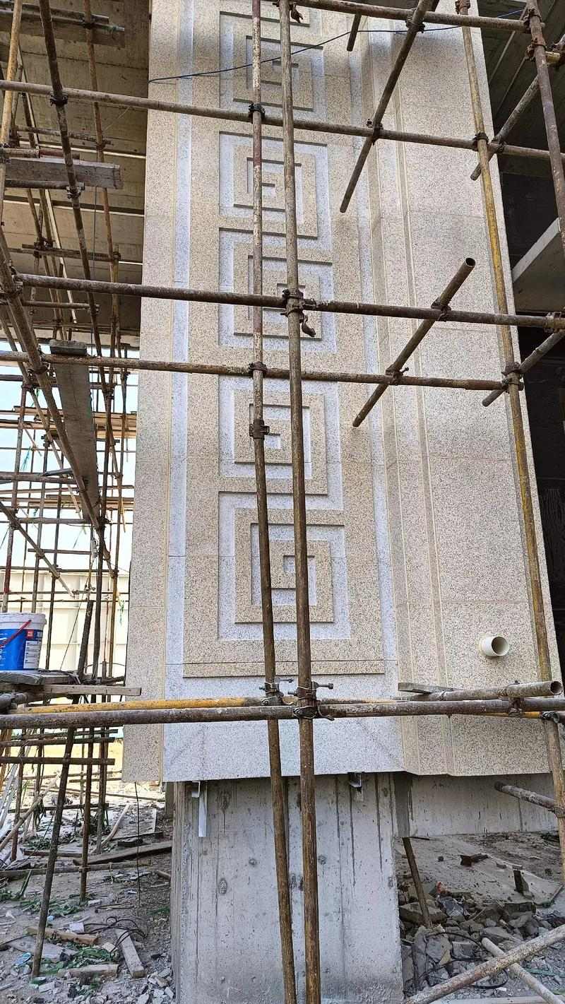 武汉 黄金麻花岗岩别墅外墙干挂回纹造型效果