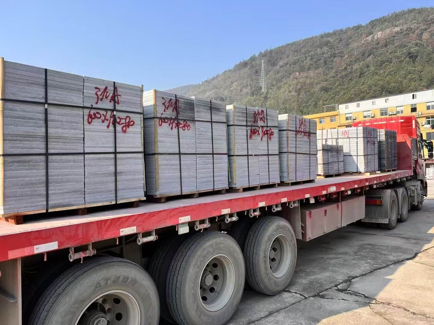 武汉 芝麻灰地铺石出货日常