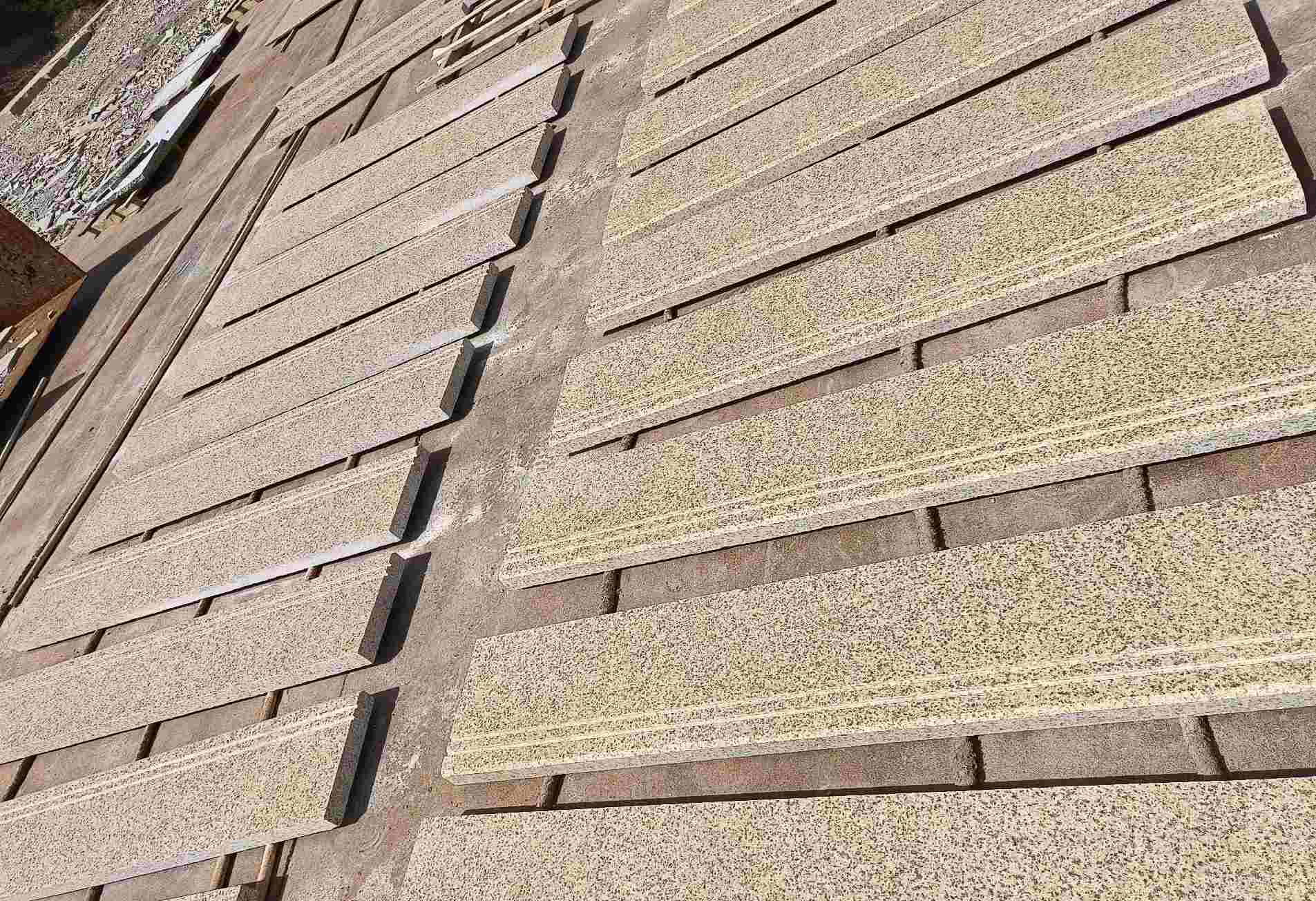 武汉 黄金麻花岗岩光面楼梯踏步