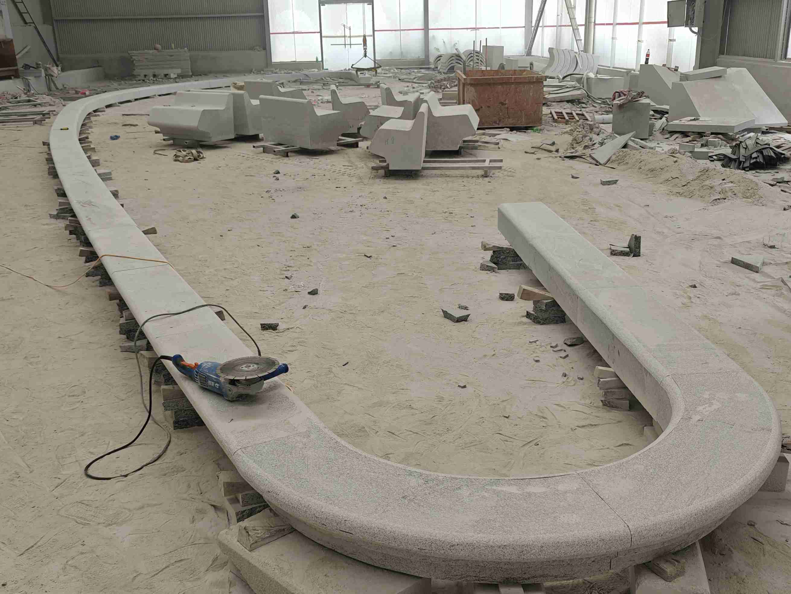 武汉 芝麻白花岗岩弧形花坛石，坐凳石