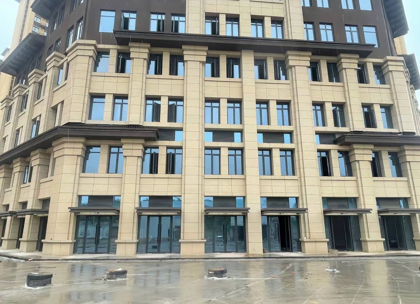 武汉 黄金麻花岗岩荔枝面小区外墙干挂