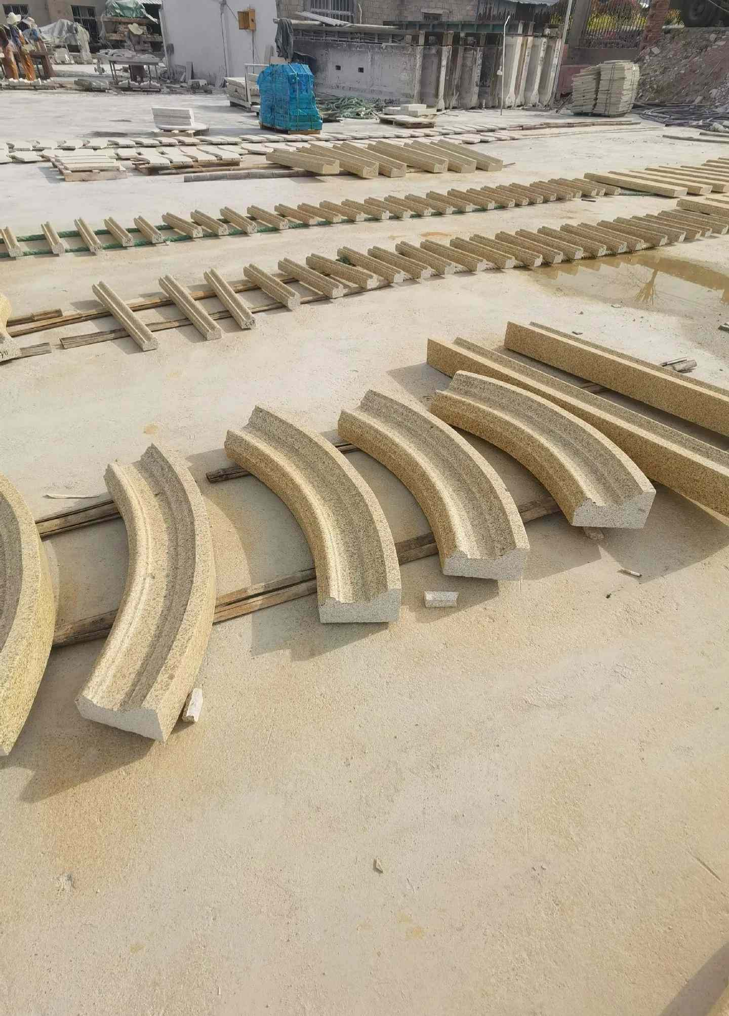 武汉 黄金麻花岗岩别墅线条