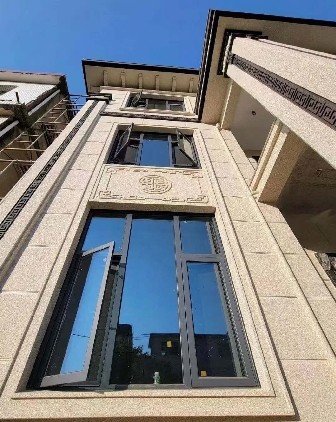 武汉 黄金麻荔枝面别墅外墙干挂效果展示