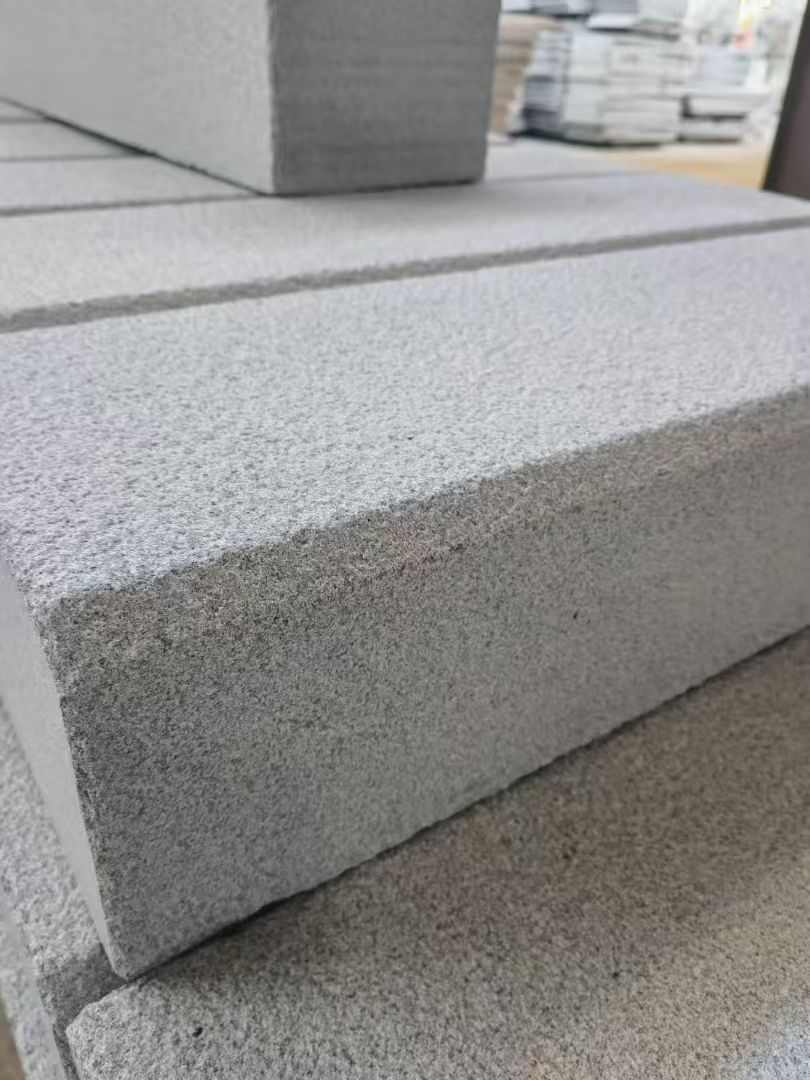 武汉 芝麻灰荔枝面路沿石