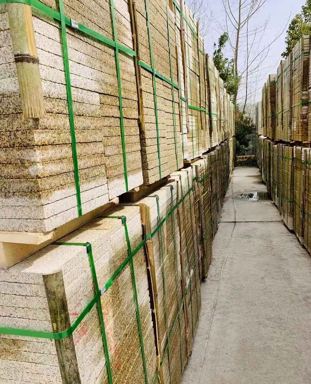 武汉 黄金麻花岗岩荔枝面地铺石