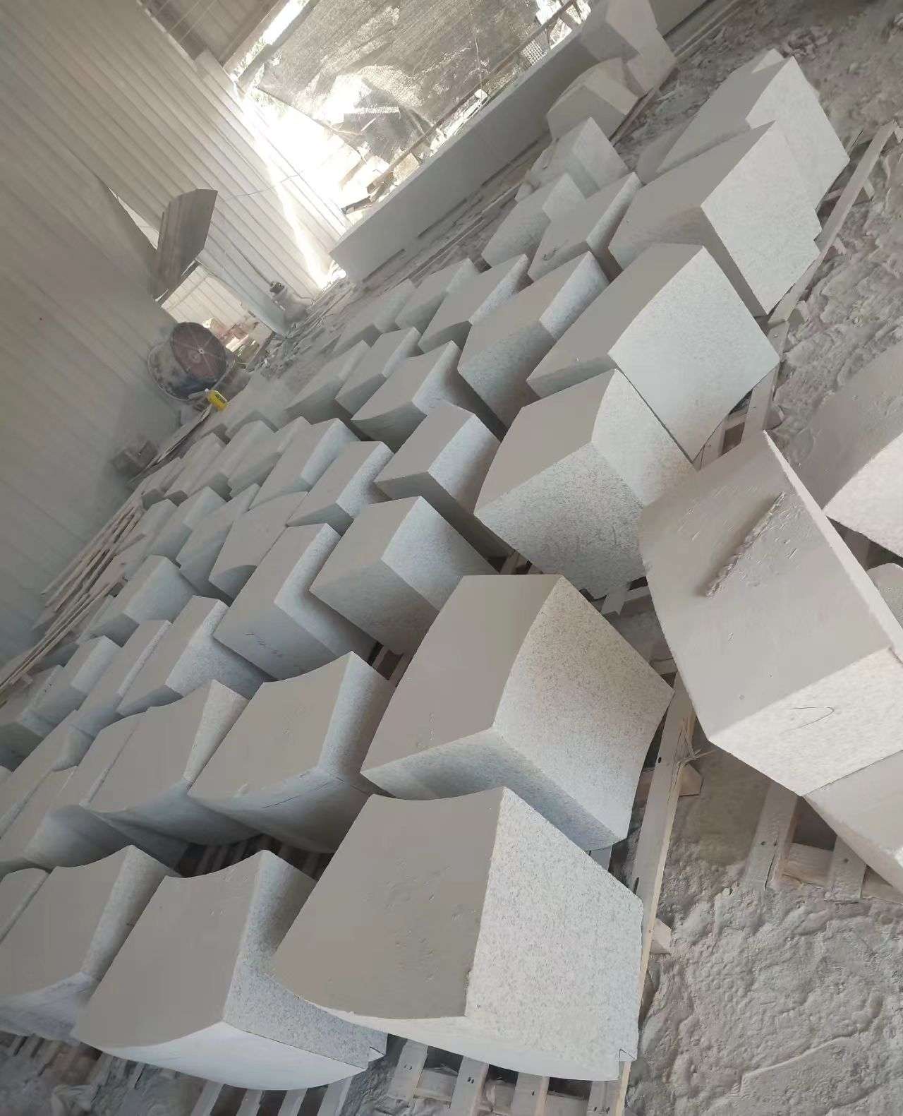 武汉 白麻花岗岩异形坐凳