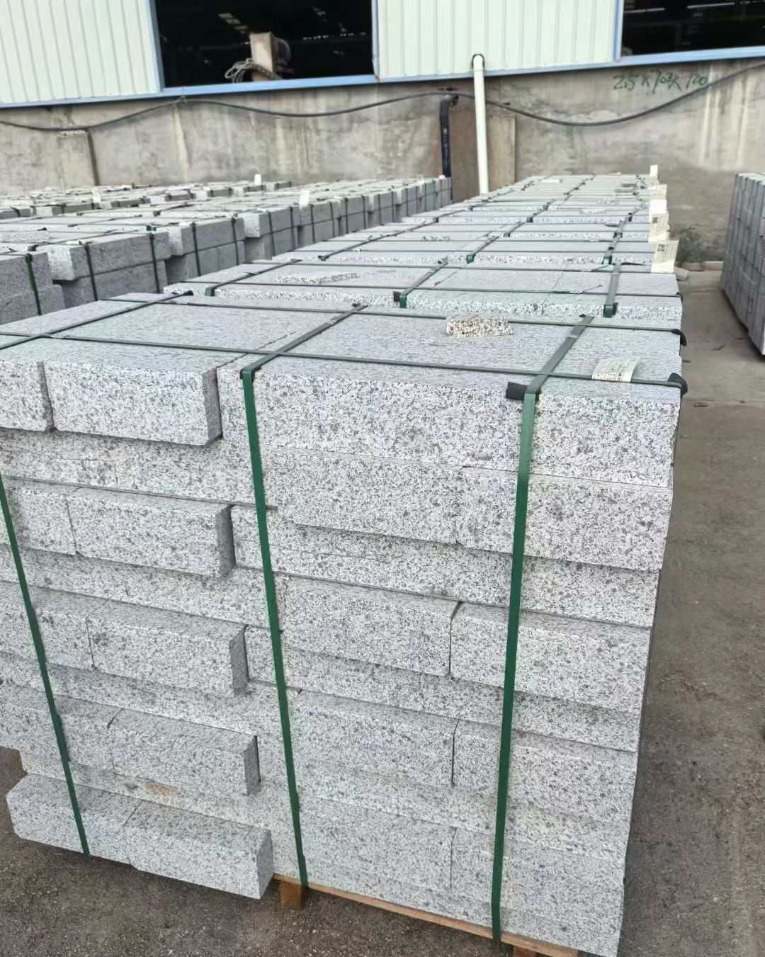 武汉 白麻花岗岩路沿石，弧形路沿石，道牙石，马路牙子，界石，路缘石，平沿石，直岩石，平缘石等