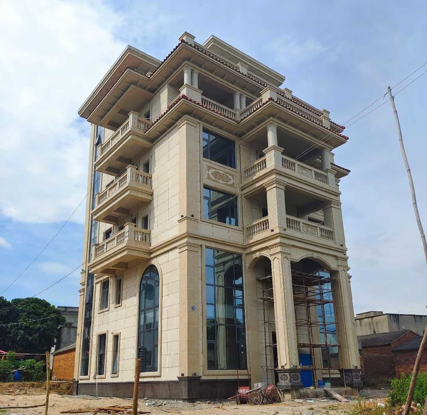 武汉 黄金麻花岗岩石材别墅外墙干挂搭配（雕花栏杆花瓶柱门楼罗马柱）