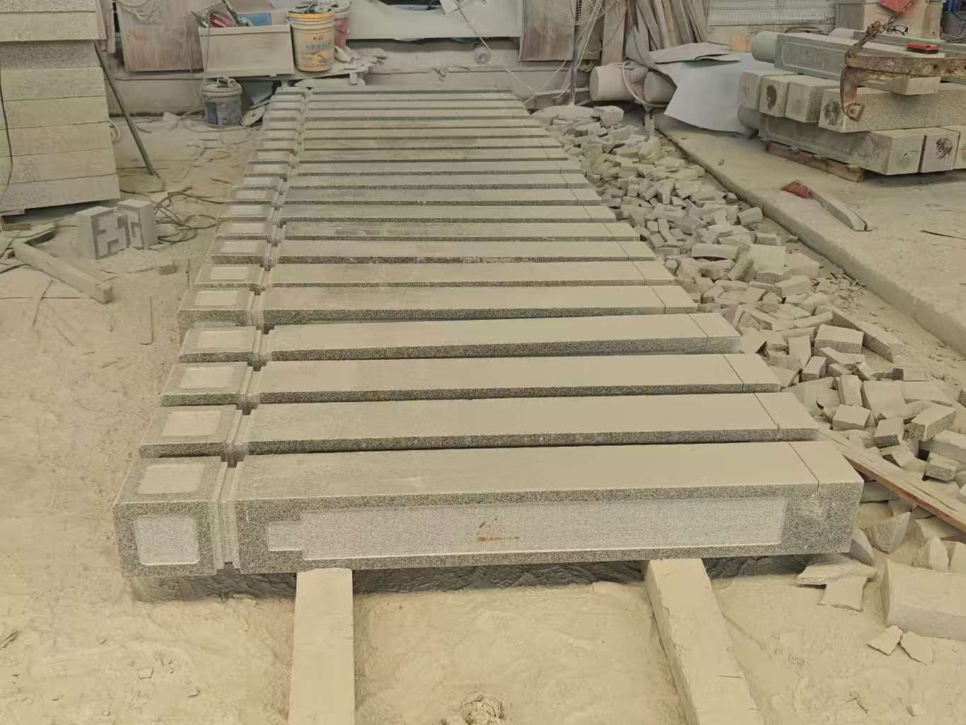 武汉 芝麻白异形加工雕刻-栏杆大柱，方柱