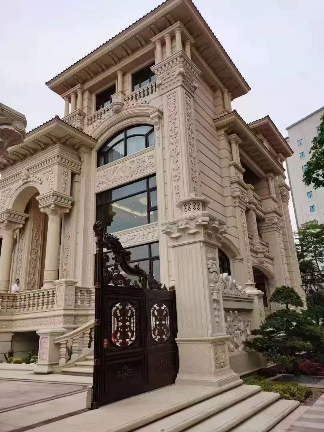 武汉 黄金麻花岗岩别墅外墙干挂效果展示