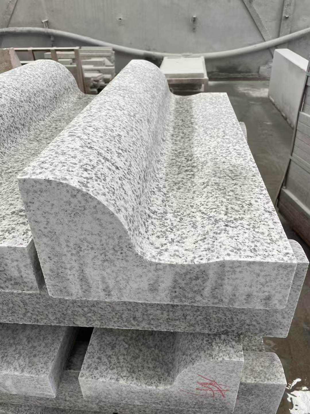 武汉 白麻花岗岩S型路沿石，路侧石，马路牙子等