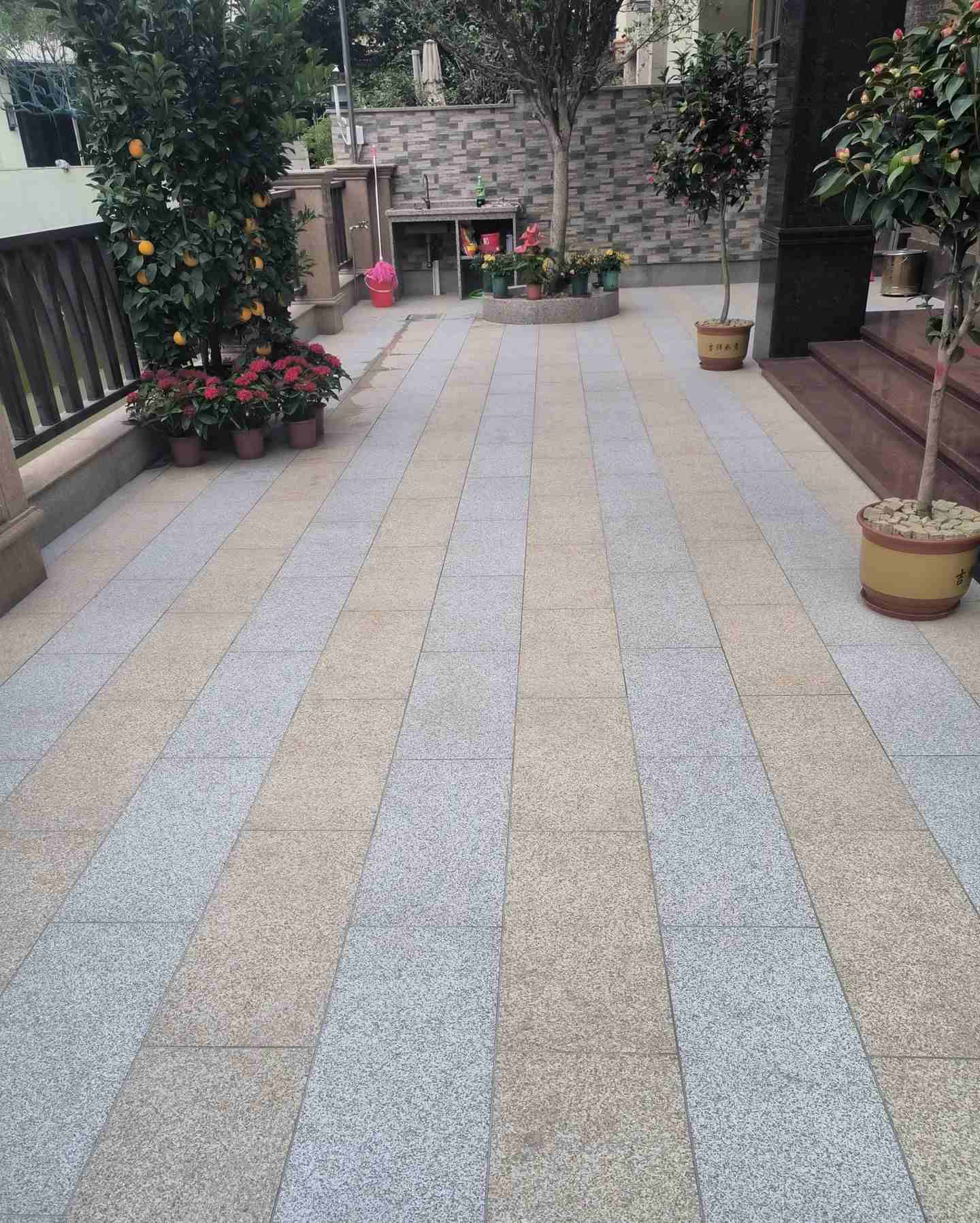 武汉 黄金麻白麻荔枝面庭院铺装展示